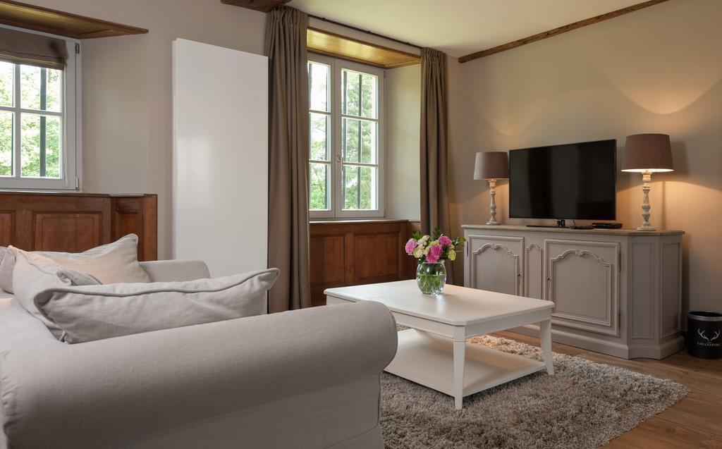Chateau De Grandvoir Hotel เนอชาโต ภายนอก รูปภาพ